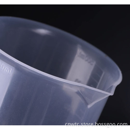 PP Graduated Beakers and Measuring Cups: Laboratory Equipment for Clear, Accurate Volume Measurement